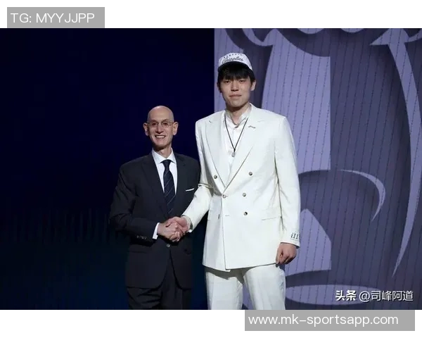 开拓者总裁谈杨瀚森加盟称将迎接全世界的目光与期待