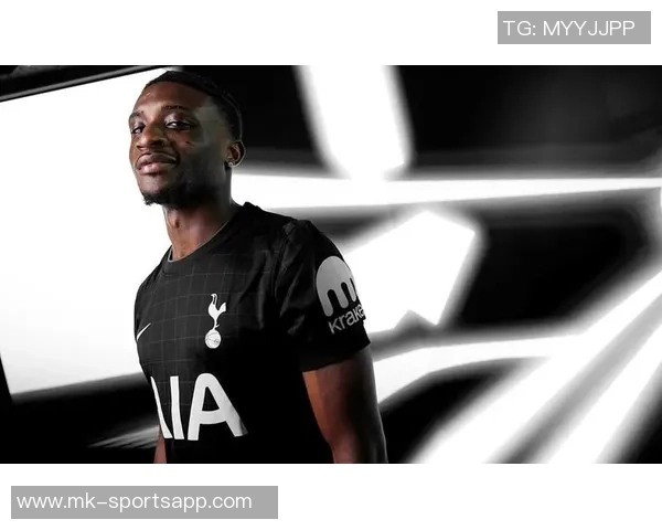 加纳主帅现场观战热刺却遭噩耗库杜斯19分钟伤退无缘非洲杯正赛