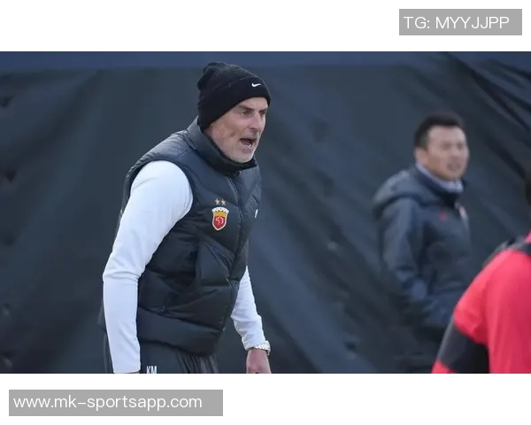 英媒报道海港主帅穆斯卡特告吹流浪者重新与丹尼罗尔谈判 英媒报道海港主帅穆斯卡特告吹流浪者重新与丹尼罗尔谈判