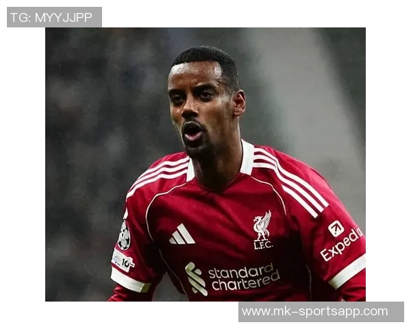 伊萨克花费三万镑购杜宾犬护卫自遭死亡威胁后安全措施升级 伊萨克花费三万镑购杜宾犬护卫自遭死亡威胁后安全措施升级