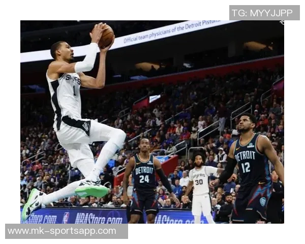 康宁汉姆创历史新高45投14中砍46分三双并送5断2帽震惊全场 康宁汉姆创历史新高45投14中砍46分三双并送5断2帽震惊全场